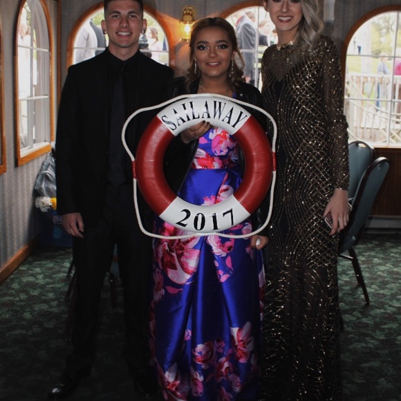 Sequin Detailed Formal Dress - Picture 6 of 6